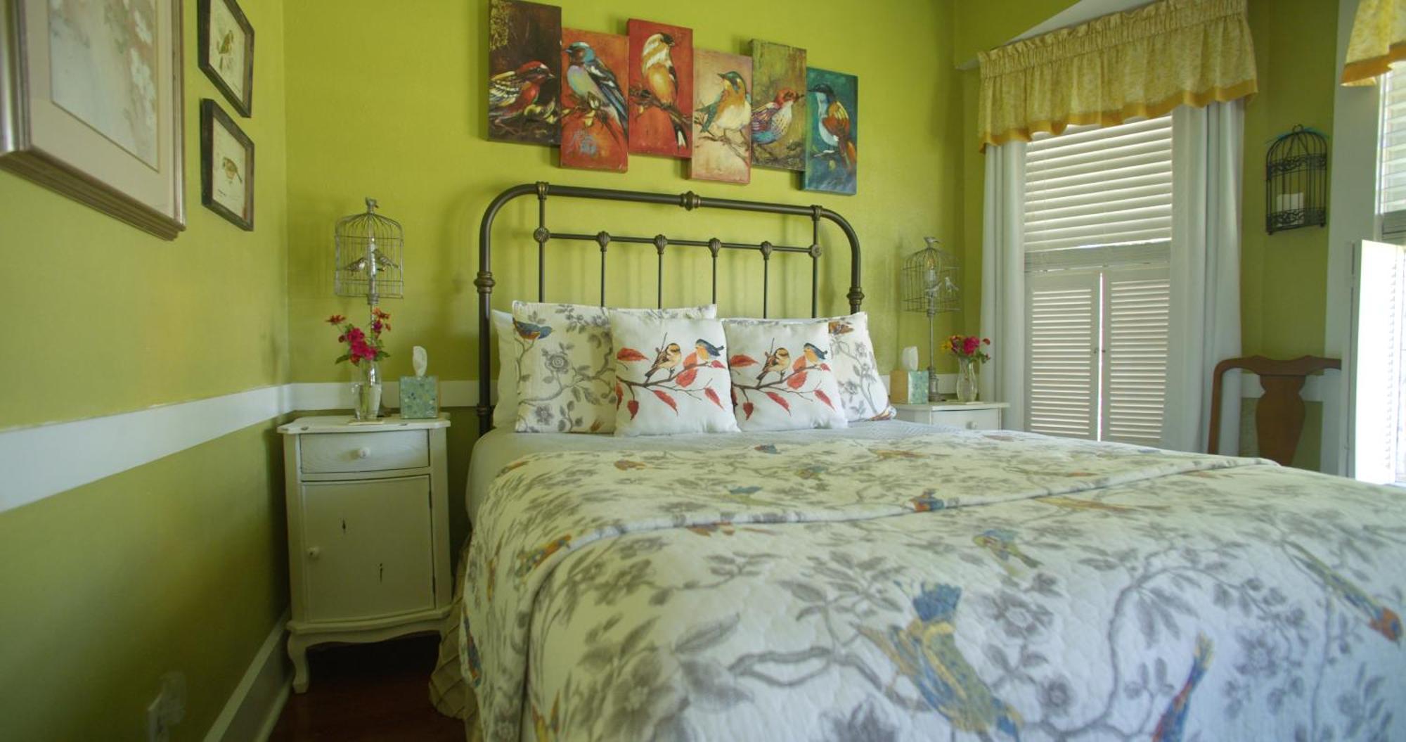 Gardens Bed and breakfast 2*