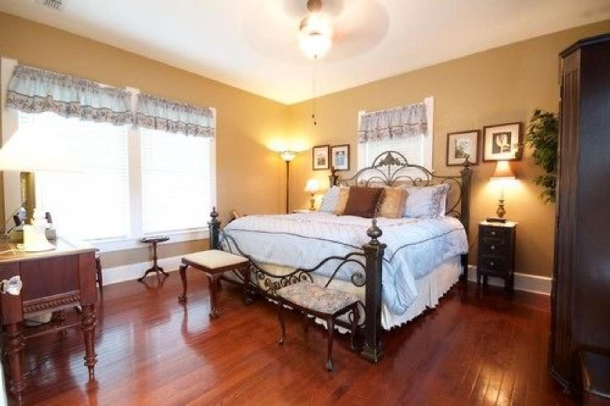 Gardens Bed and breakfast