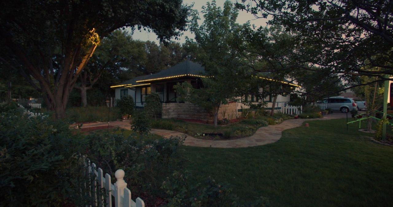 Gardens Bed and breakfast 2*