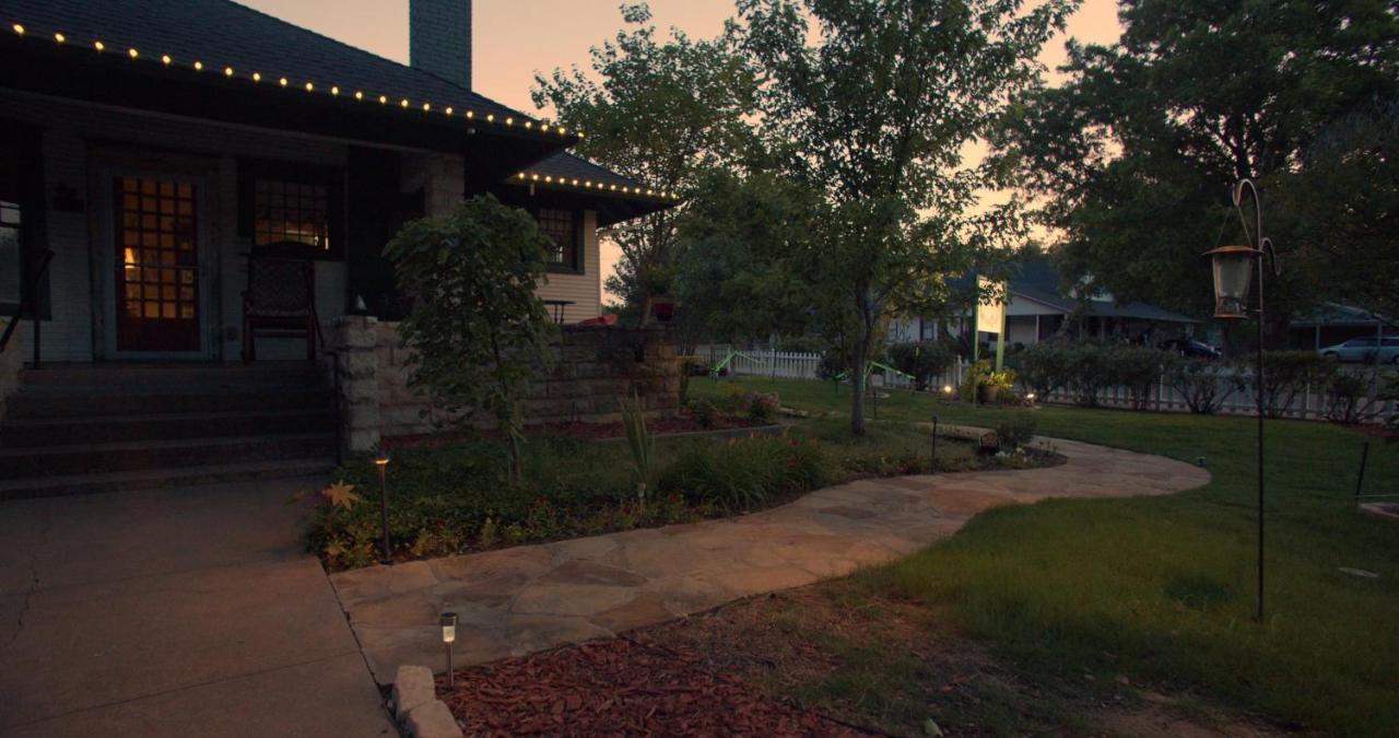 Gardens 2* Granbury