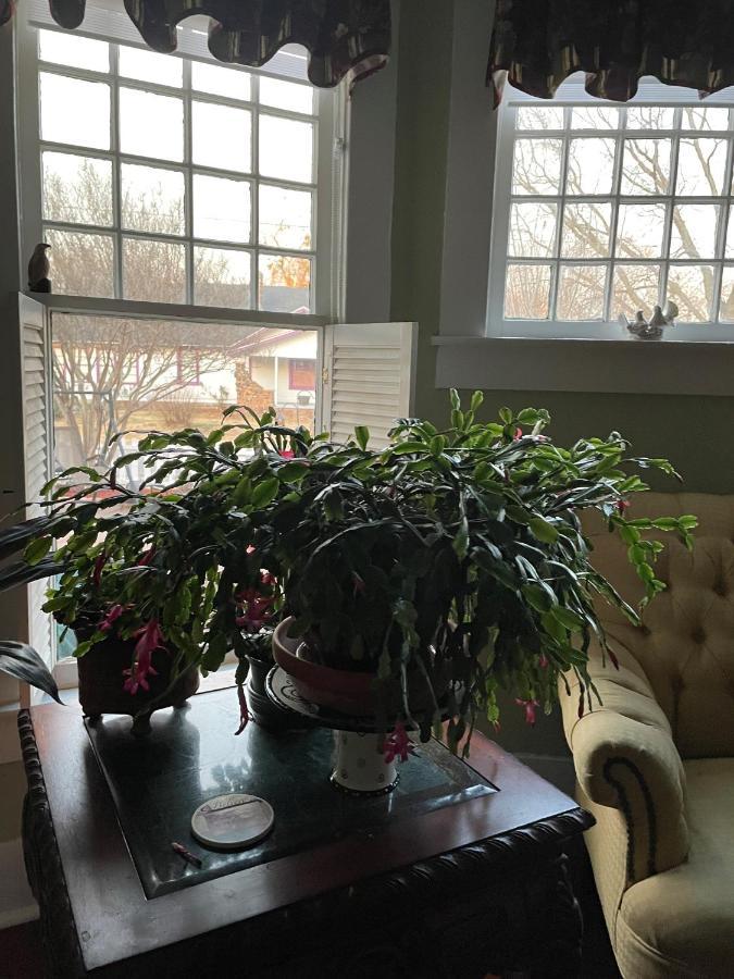 Gardens Bed & Breakfast 2*